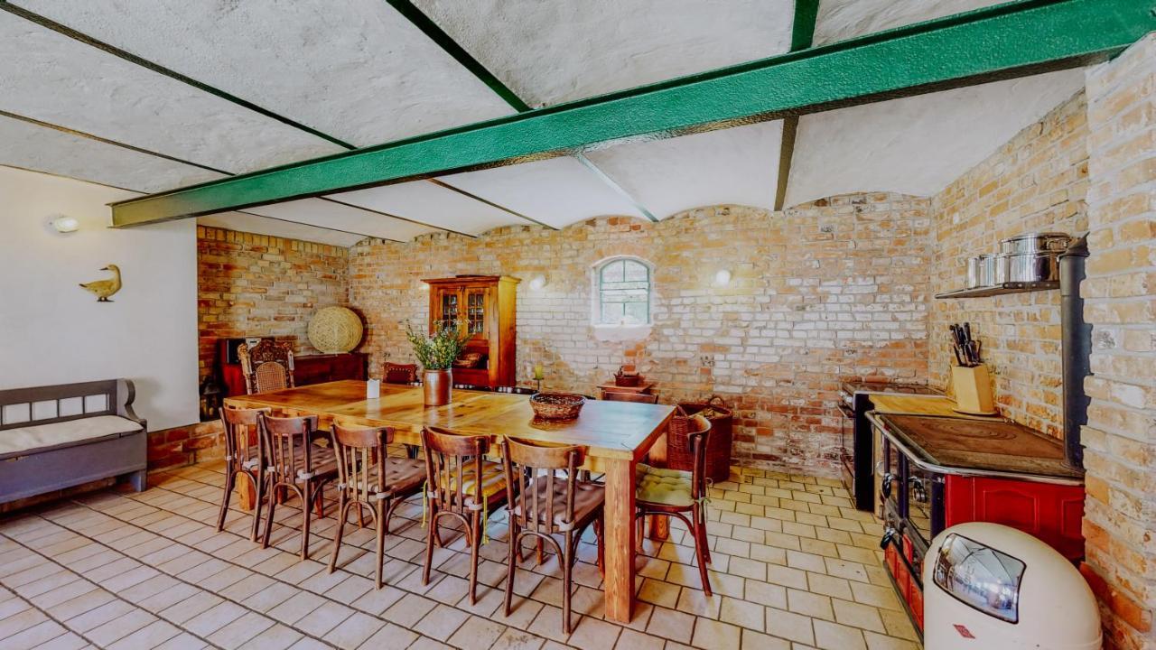 Landhaus Goldene Gans Gross Pankow  エクステリア 写真