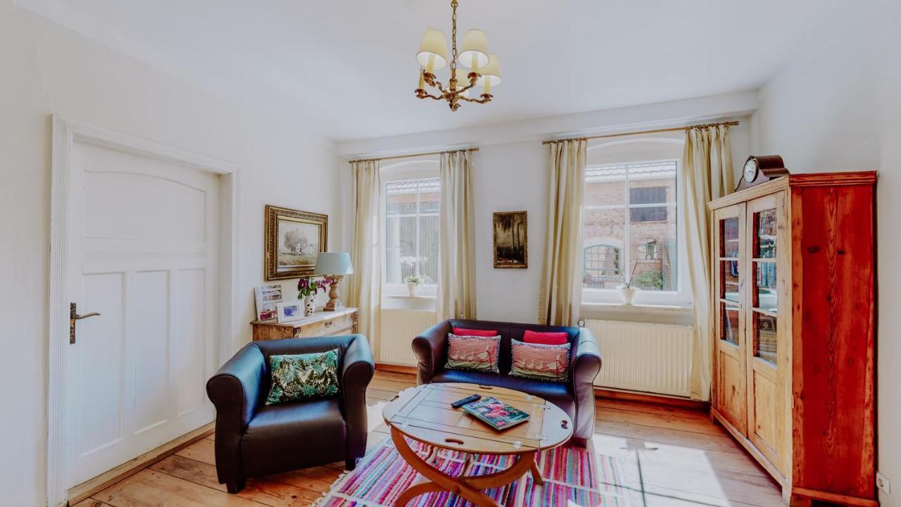 Landhaus Goldene Gans Gross Pankow  エクステリア 写真