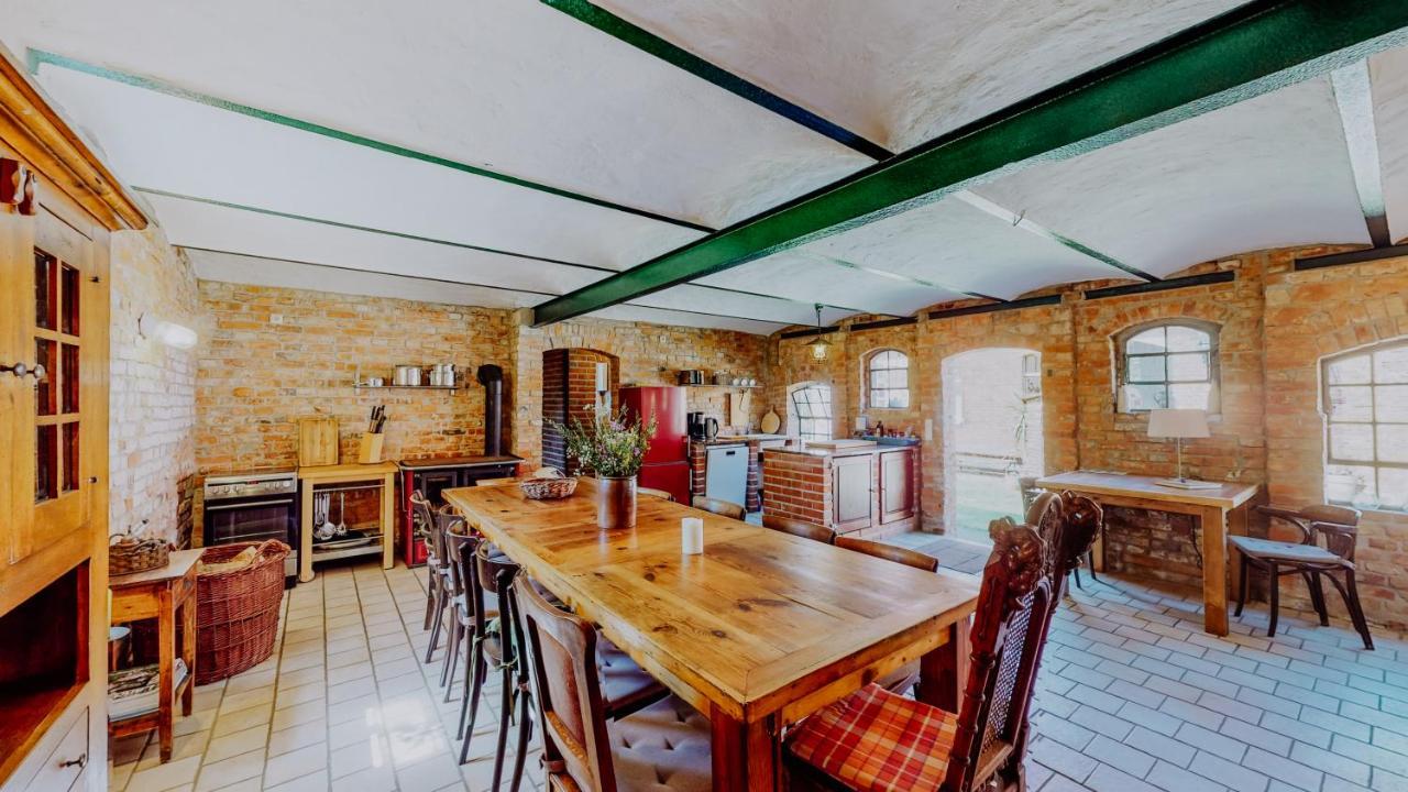 Landhaus Goldene Gans Gross Pankow  エクステリア 写真