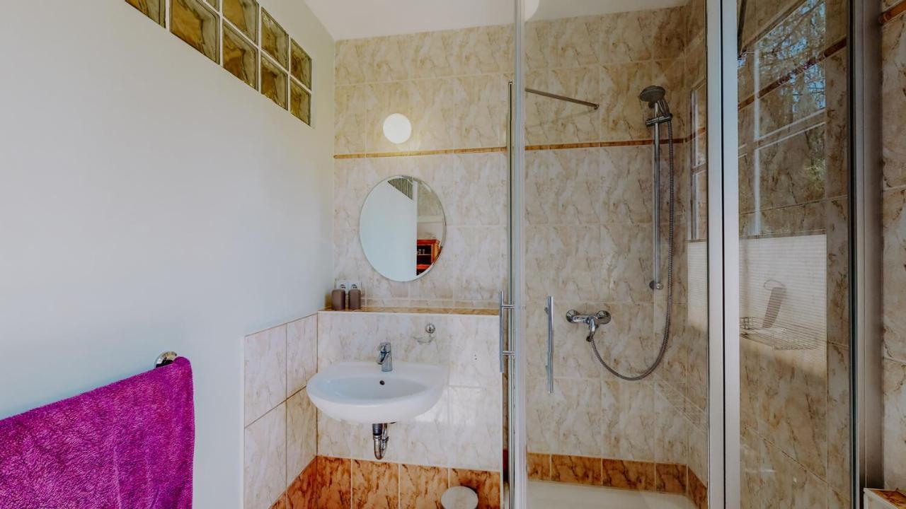 Landhaus Goldene Gans Gross Pankow  エクステリア 写真