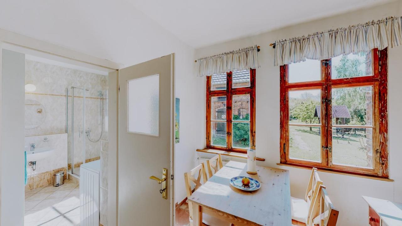 Landhaus Goldene Gans Gross Pankow  エクステリア 写真